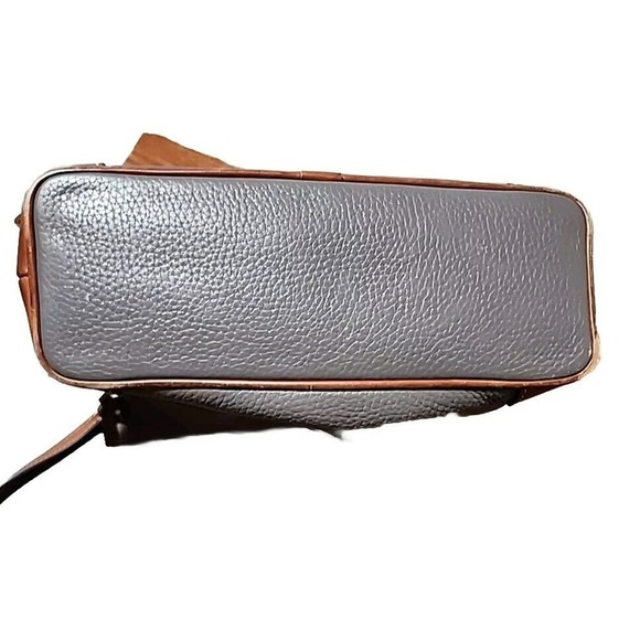 Dooney & Bourke Pebble Grain Small Tassel Crossbody Shoulder Bag Taupe Excellent - Picture 6 of 10